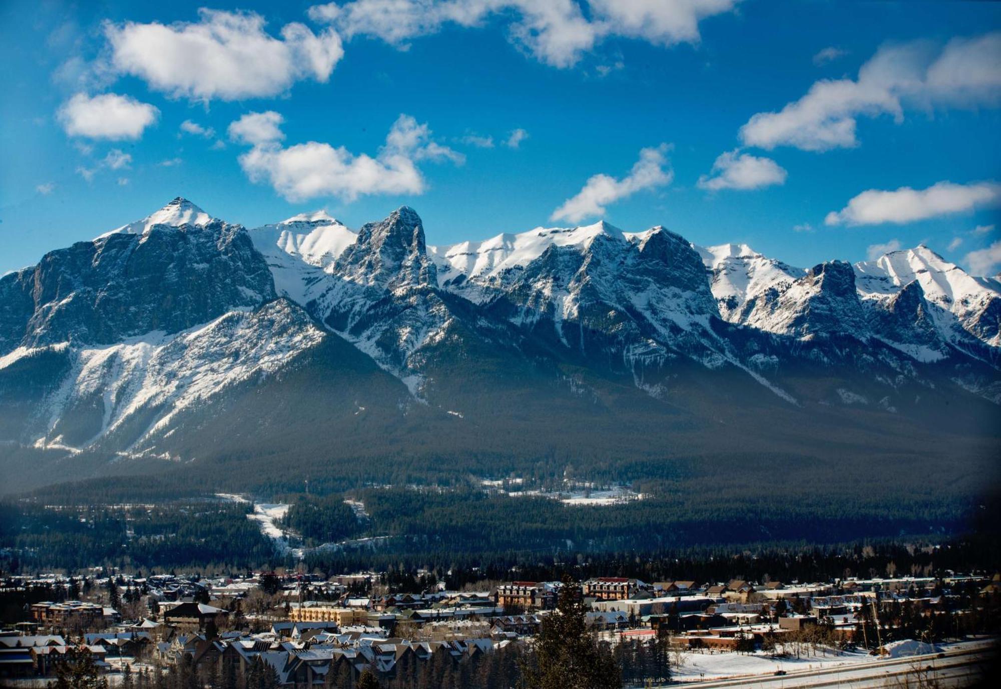 Coast Canmore Hotel & Conference Centre Εξωτερικό φωτογραφία