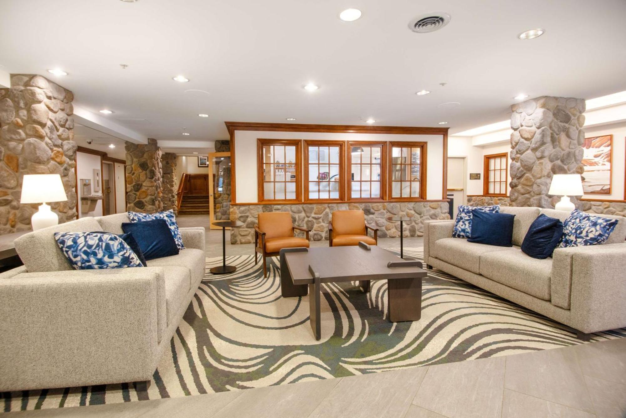 Coast Canmore Hotel & Conference Centre Εξωτερικό φωτογραφία