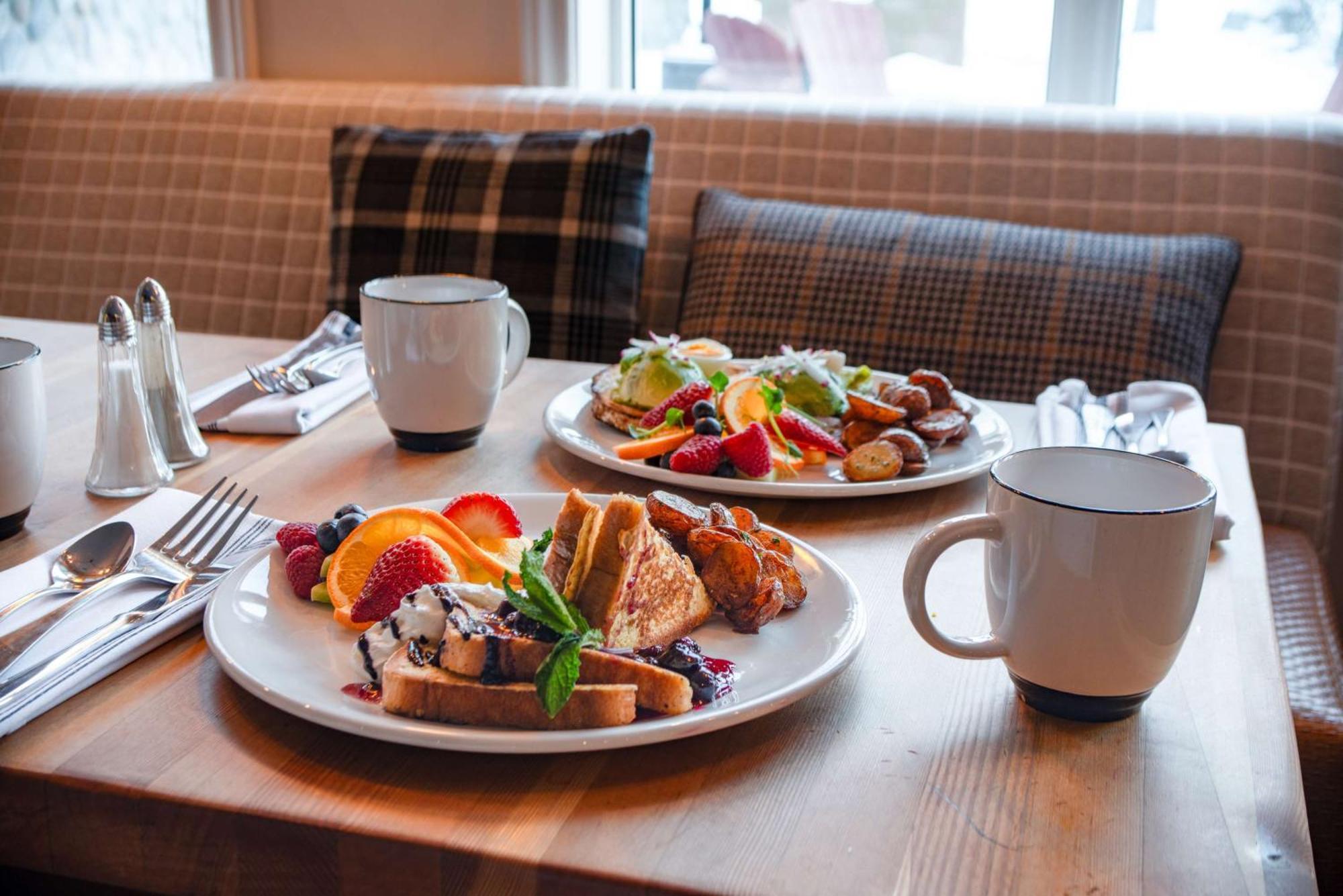 Coast Canmore Hotel & Conference Centre Εξωτερικό φωτογραφία