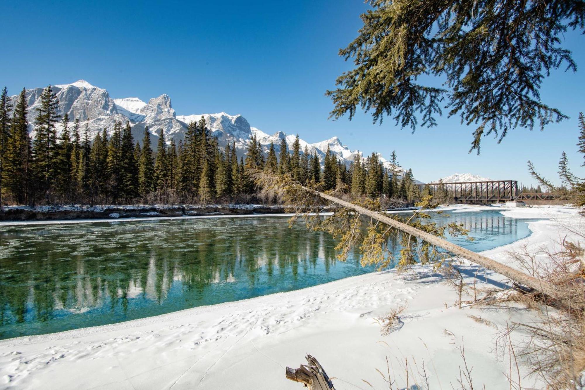 Coast Canmore Hotel & Conference Centre Εξωτερικό φωτογραφία
