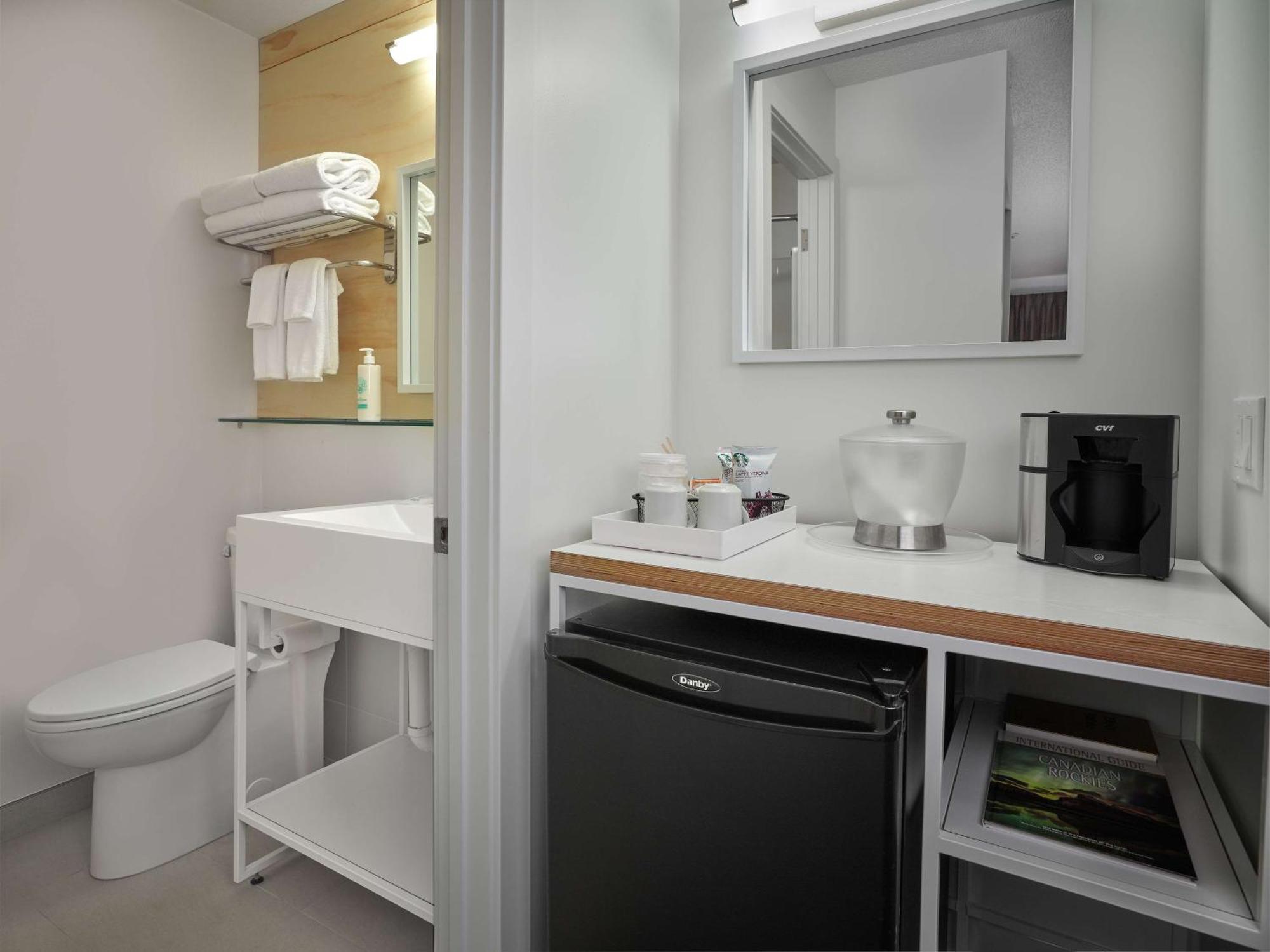 Coast Canmore Hotel & Conference Centre Εξωτερικό φωτογραφία