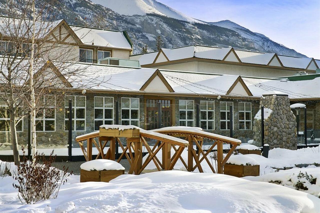 Coast Canmore Hotel & Conference Centre Εξωτερικό φωτογραφία