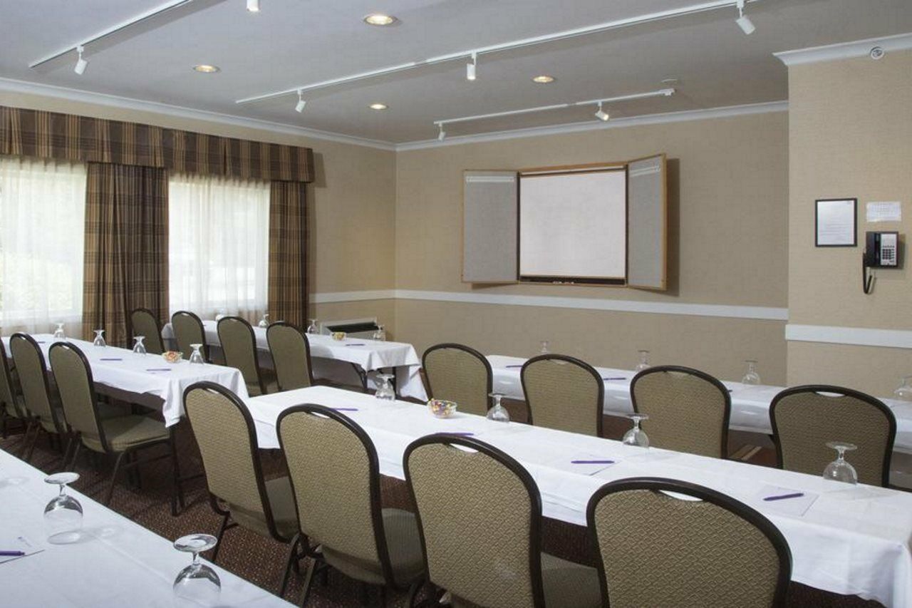 Coast Canmore Hotel & Conference Centre Εξωτερικό φωτογραφία